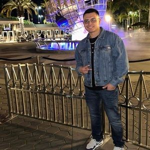 Meet your Posher, Andres